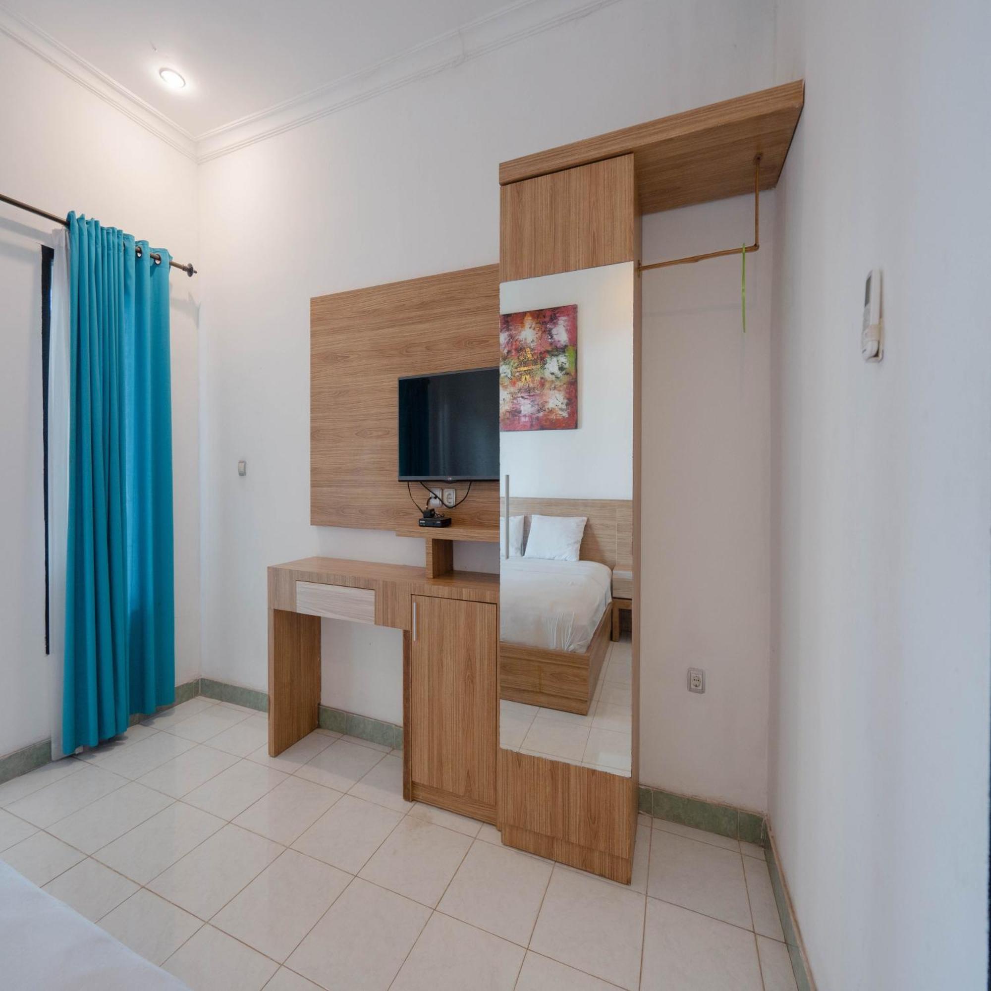 Gili White Bamboo Resort Гілі-Траванган Екстер'єр фото
