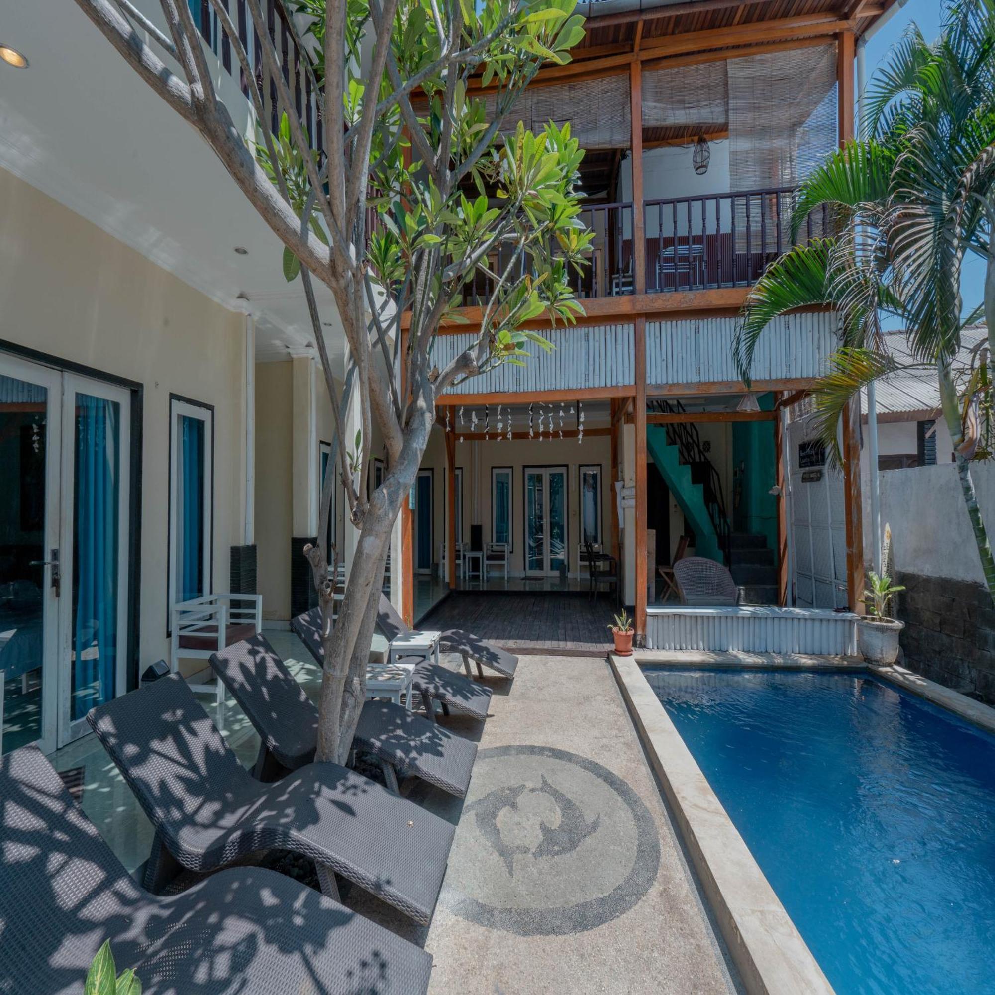 Gili White Bamboo Resort Гілі-Траванган Екстер'єр фото